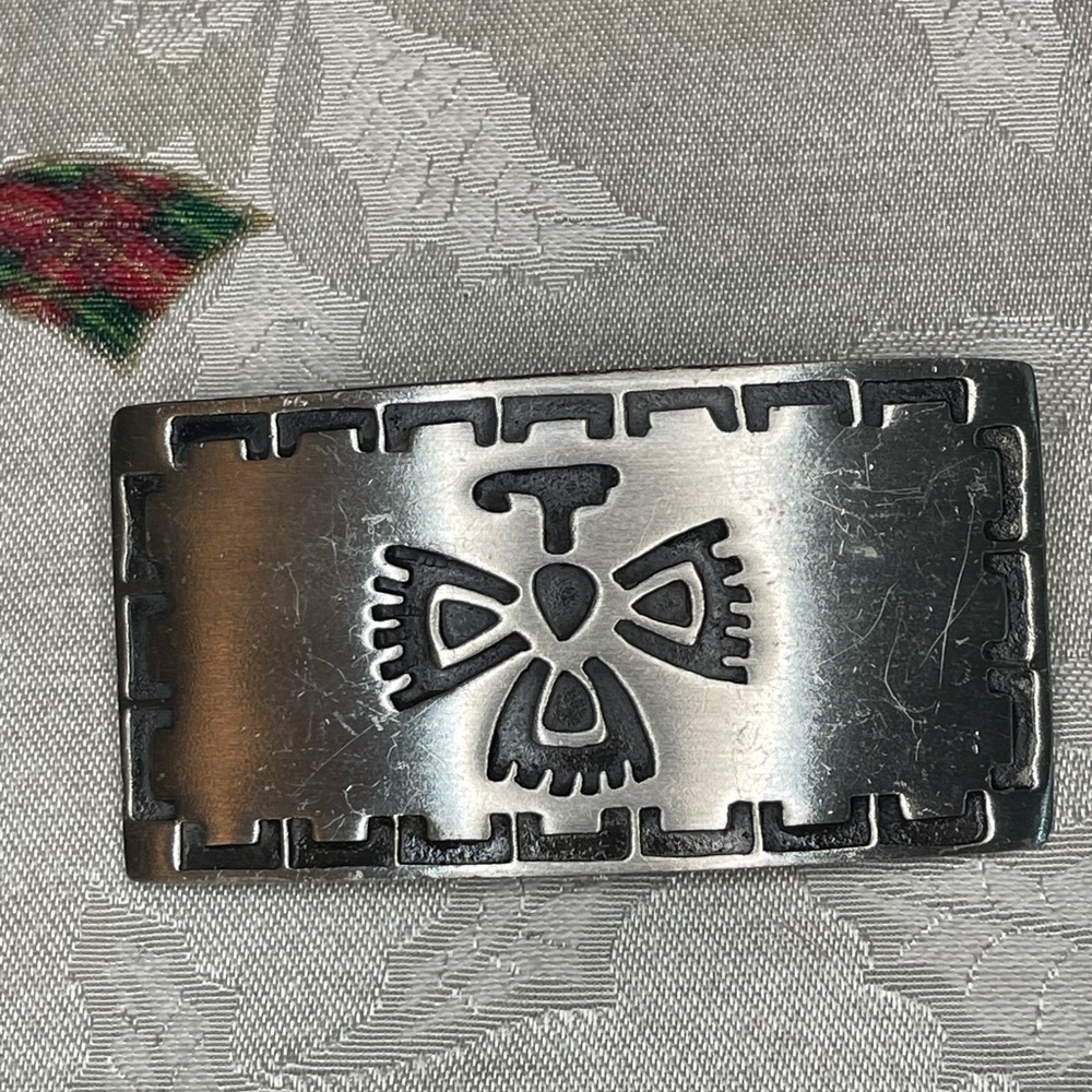 Vintage hair clip